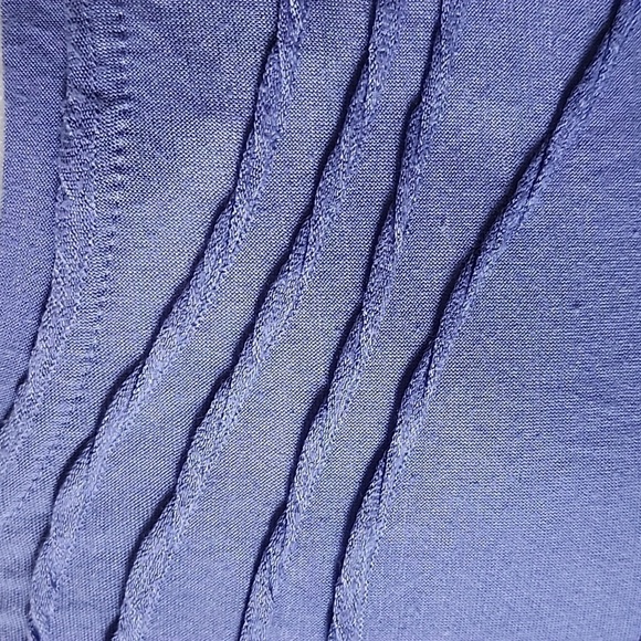 Simply Vera Vera Wang lilac cap sleeve tee with detail - Picture 3 of 12